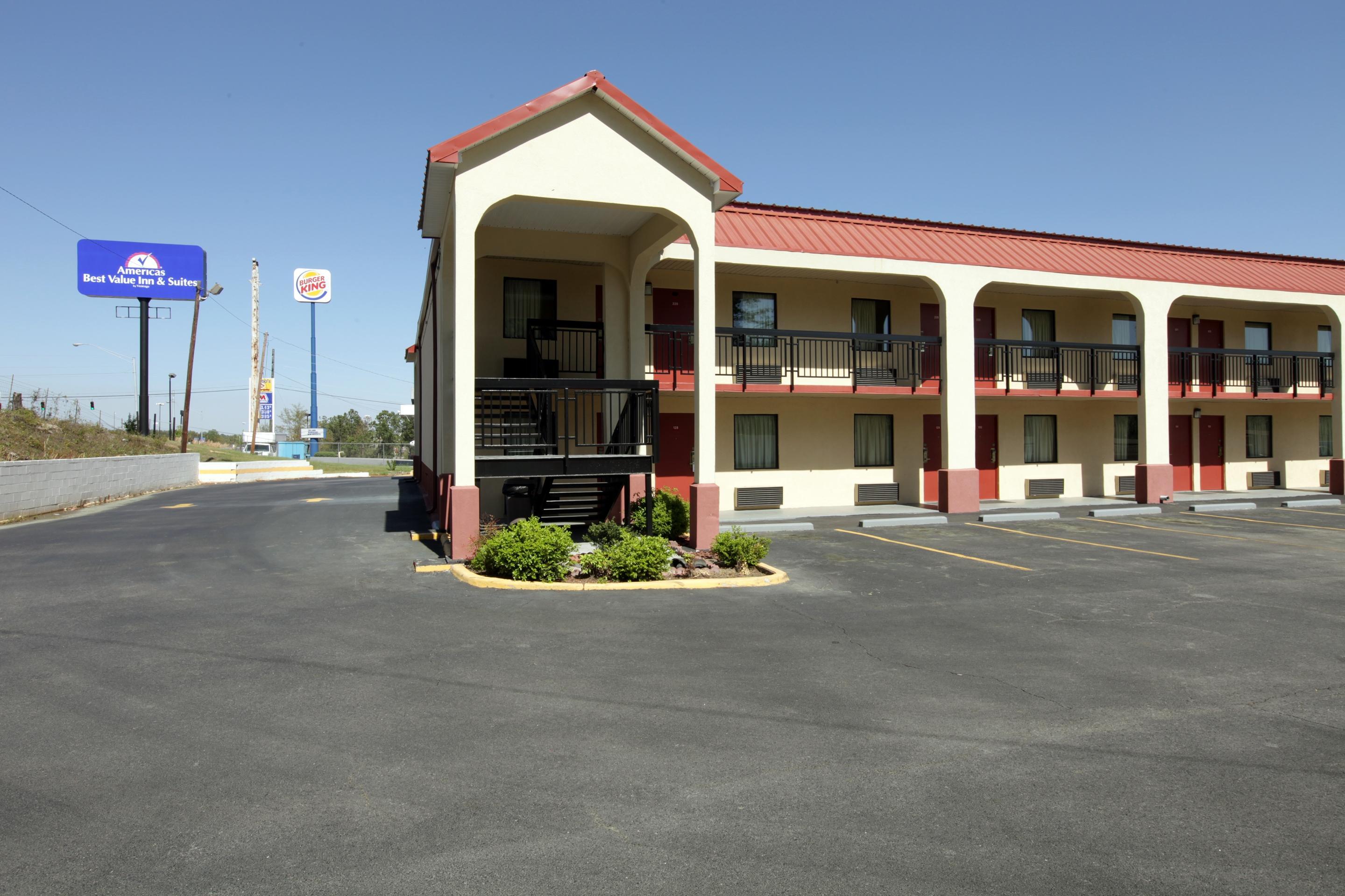 Americas Best Value Inn & Suites Macon Esterno foto