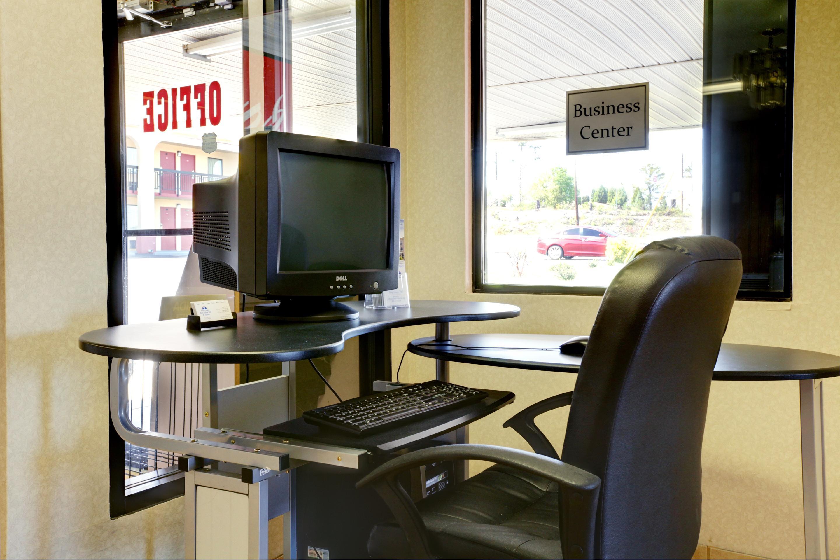 Americas Best Value Inn & Suites Macon Servizi foto