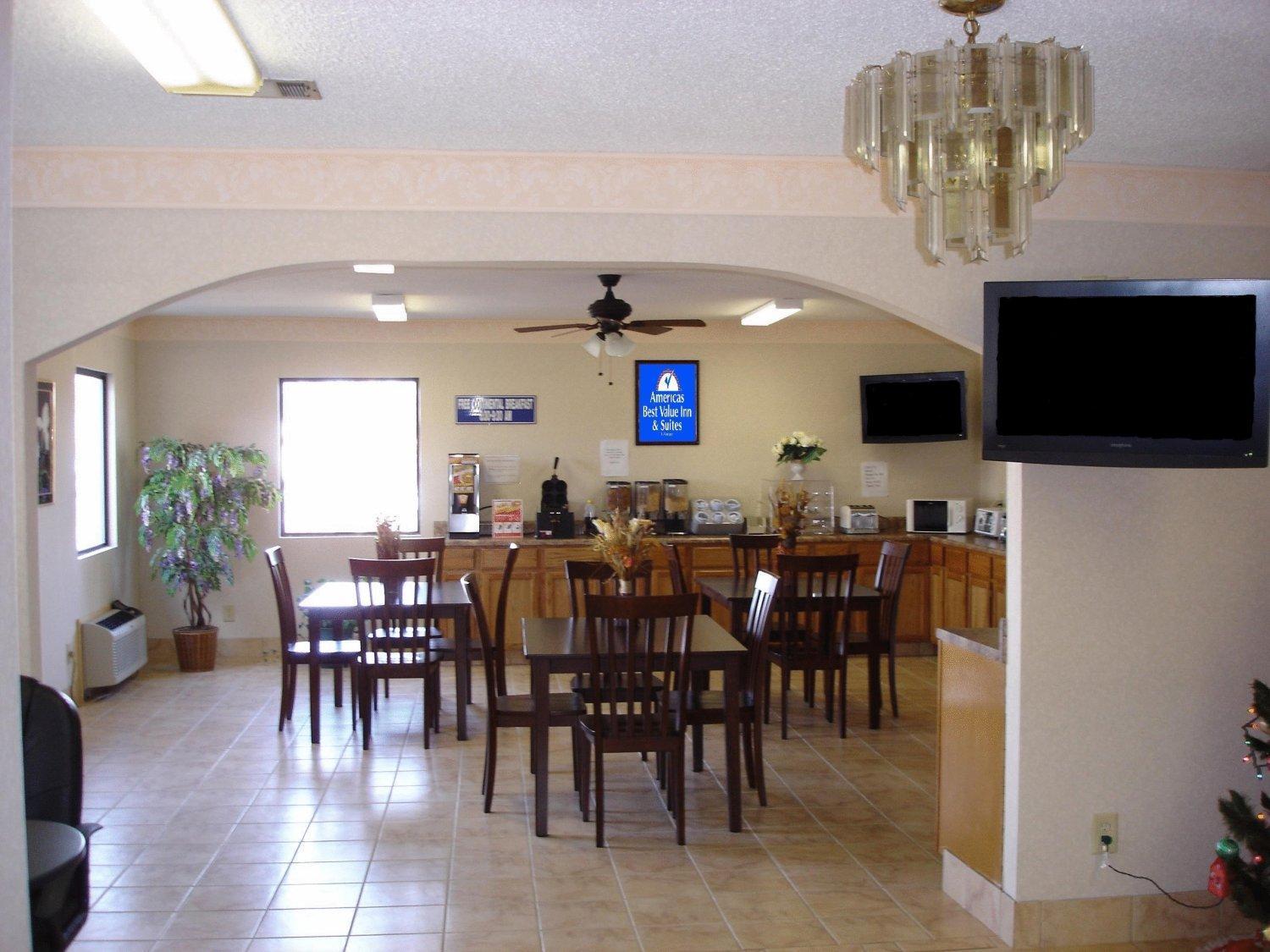 Americas Best Value Inn & Suites Macon Esterno foto