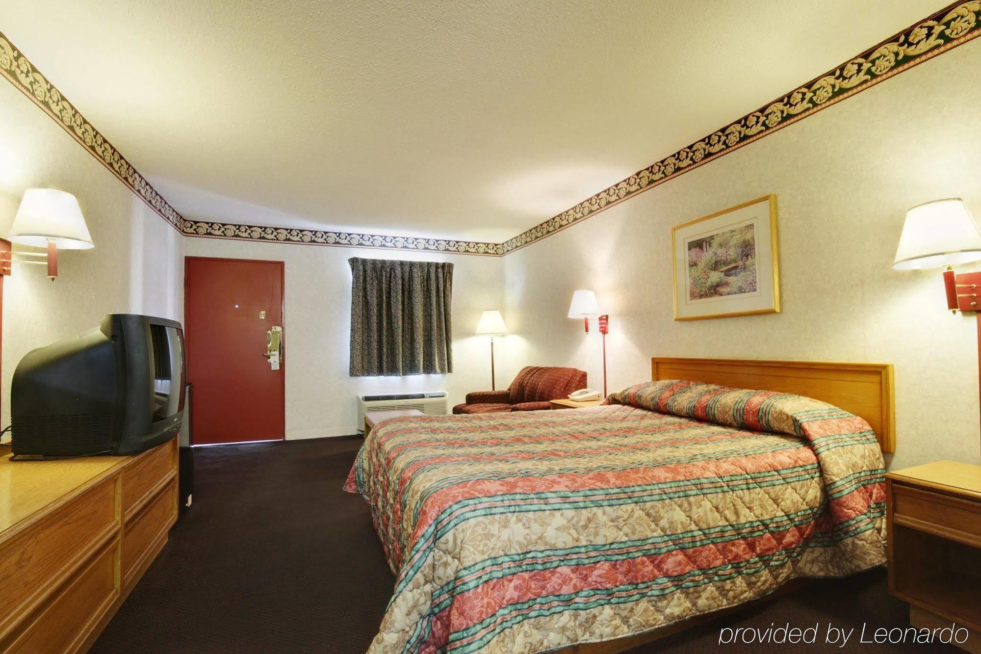 Americas Best Value Inn & Suites Macon Esterno foto