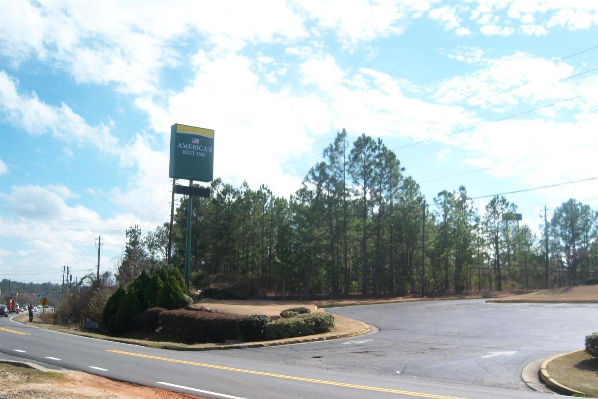 Americas Best Value Inn & Suites Macon Esterno foto